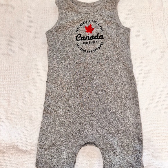 Roots | BNWOT Canada Day tank top romper with snaps - Picture 3 of 5